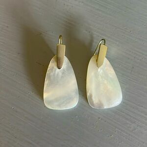 Kendra Scott Marty Drop Mother of Pearl Earrings